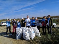 Брюховецкие активисты очистили от мусора водоемы и их берега