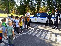 Дорожные полицейские Брюховецкого района встретились с воспитанниками детского сада