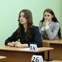 Брюховецкие школьники сдают ЕГЭ русскому языку