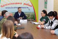 В Брюховецком районе побывала руководитель комитета семей и воинов Отечества